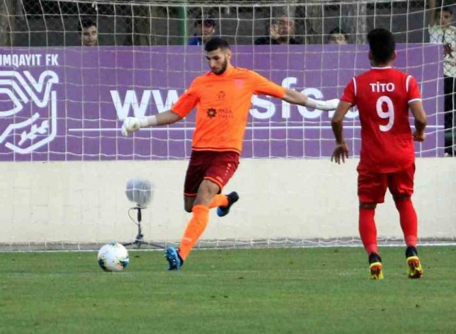 Millimizin qapıçısı koronavirusa görə karantinə alındı